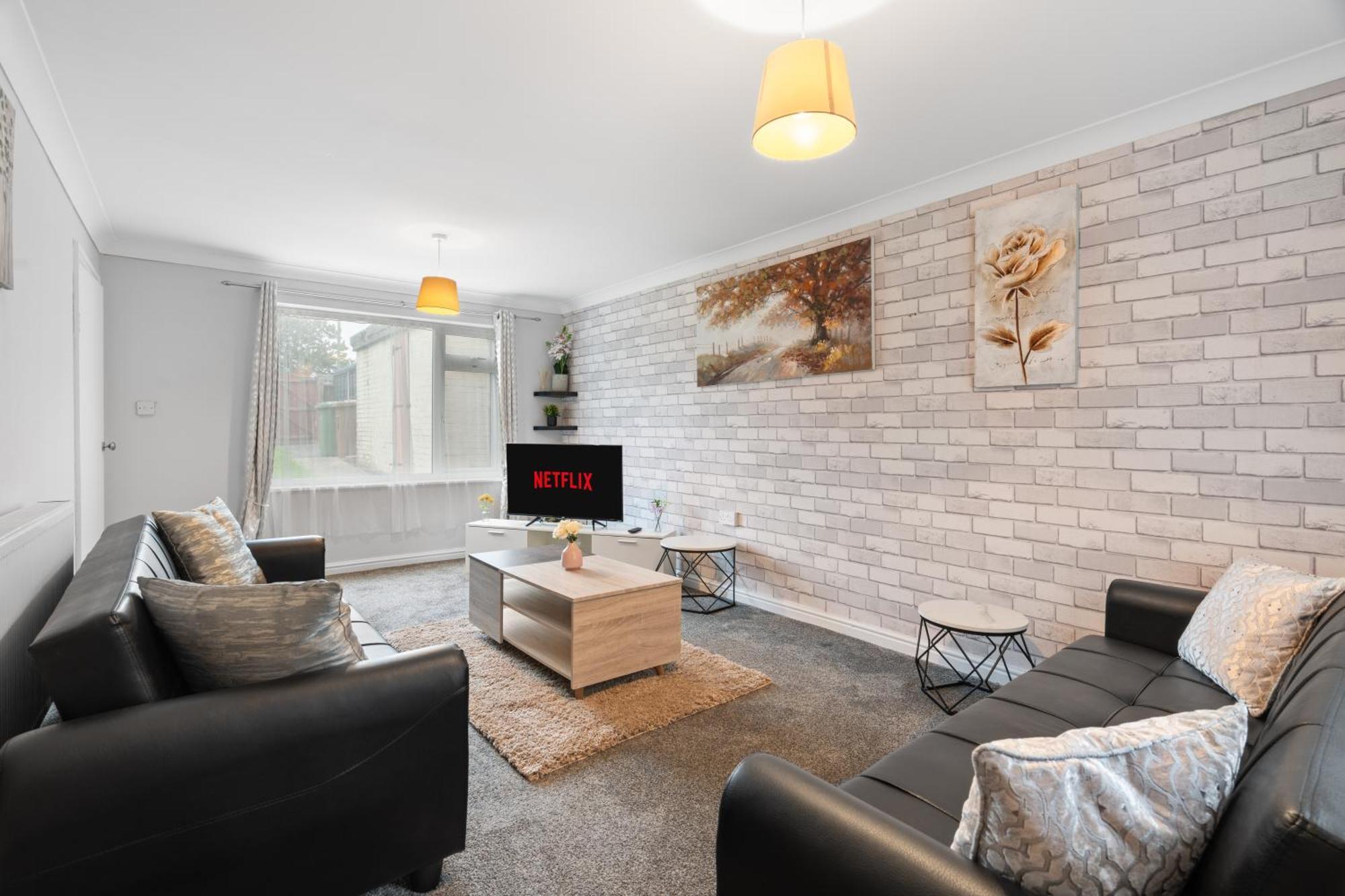 A Charming 3 Bed Home Next To Nec And Birmingham International Airport Marston Green Esterno foto