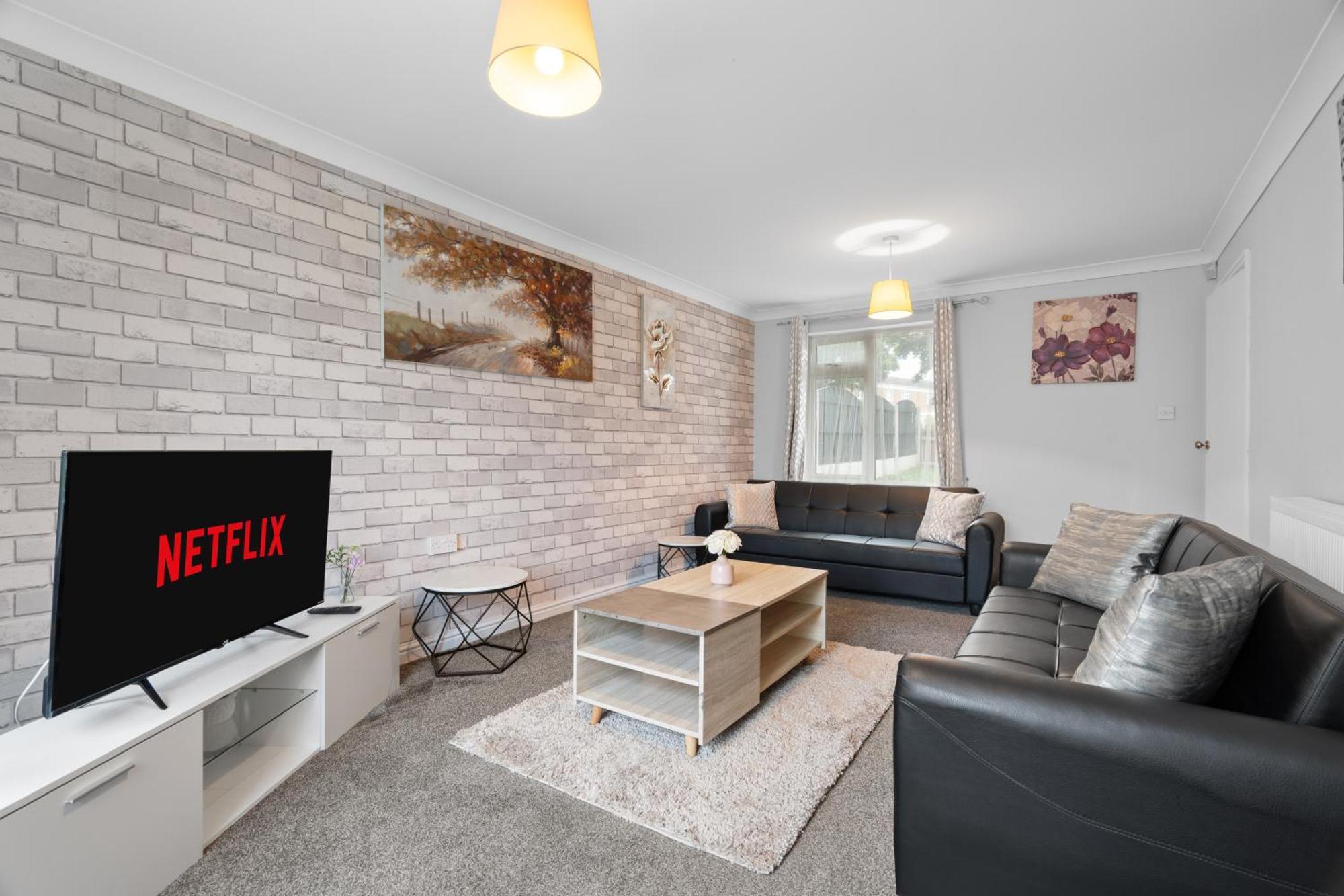 A Charming 3 Bed Home Next To Nec And Birmingham International Airport Marston Green Esterno foto