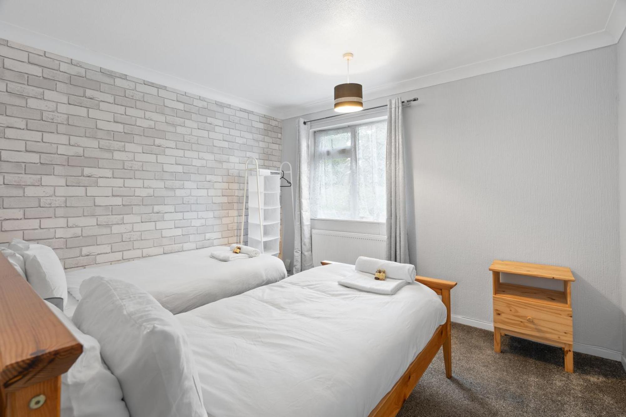 A Charming 3 Bed Home Next To Nec And Birmingham International Airport Marston Green Esterno foto
