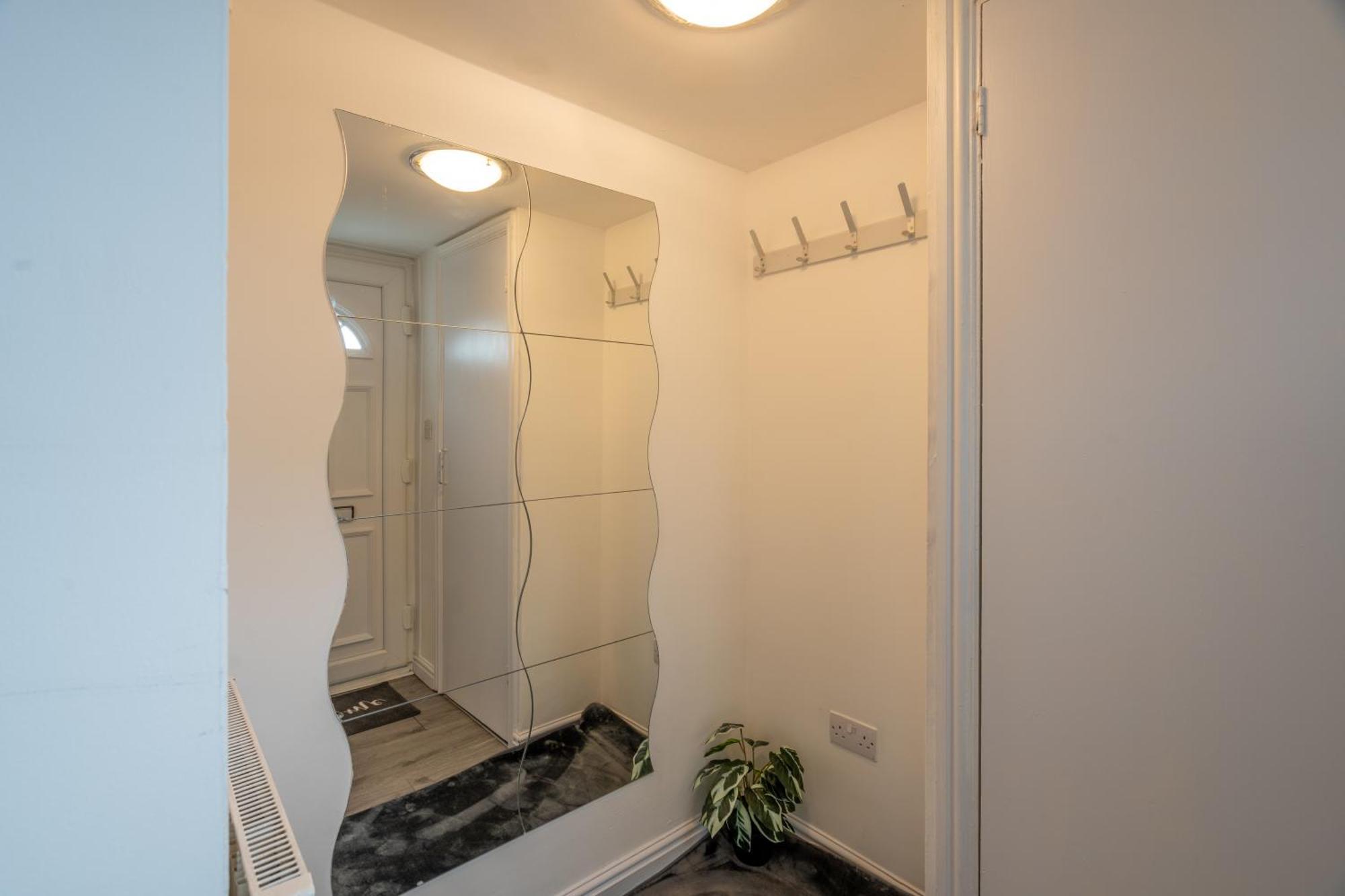 A Charming 3 Bed Home Next To Nec And Birmingham International Airport Marston Green Esterno foto