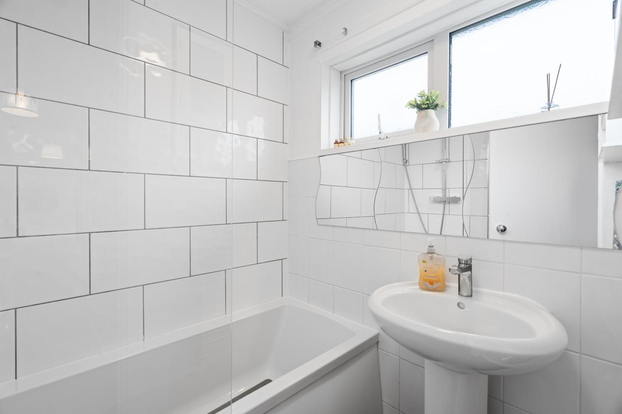 A Charming 3 Bed Home Next To Nec And Birmingham International Airport Marston Green Esterno foto